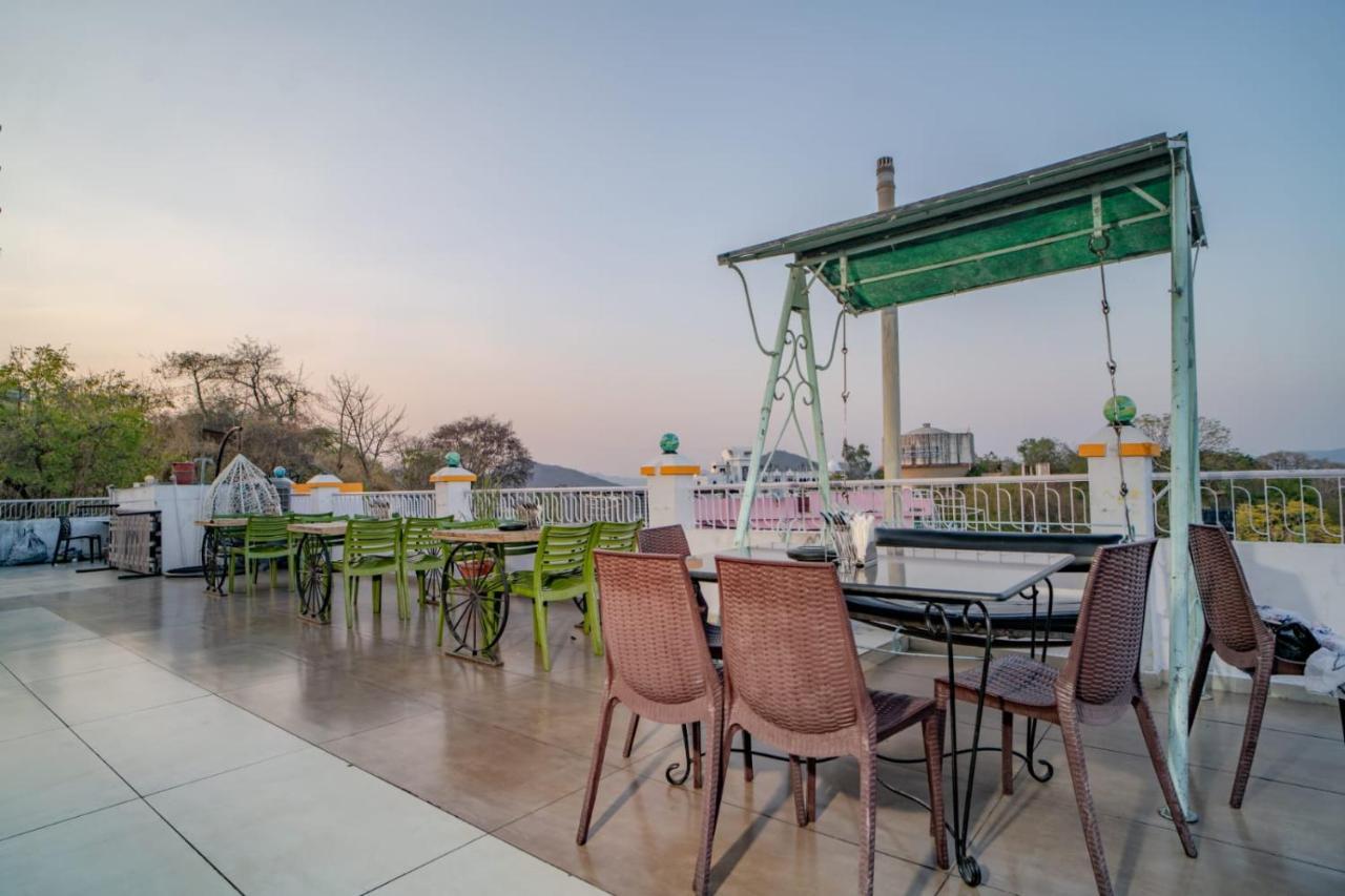 Hotel Ambavgarh Palace Udaipur Bagian luar foto