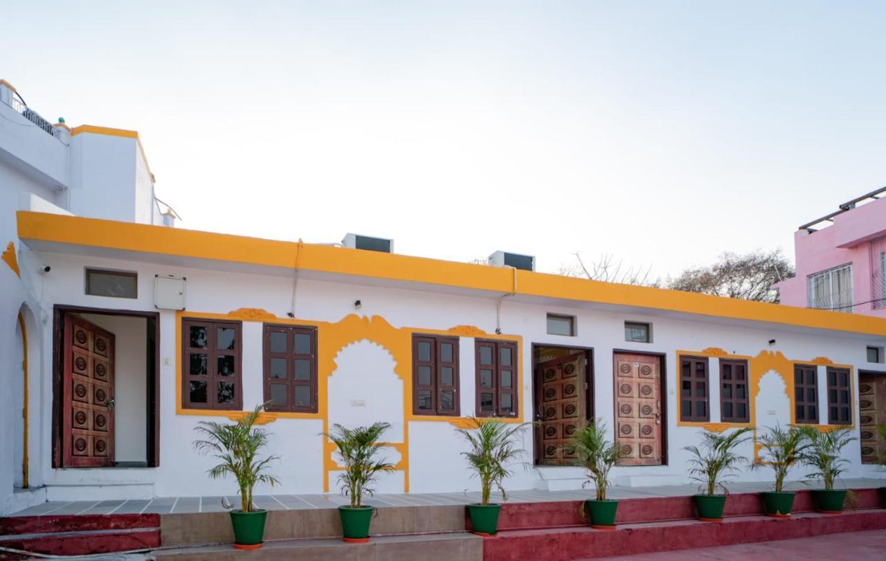 Hotel Ambavgarh Palace Udaipur Bagian luar foto