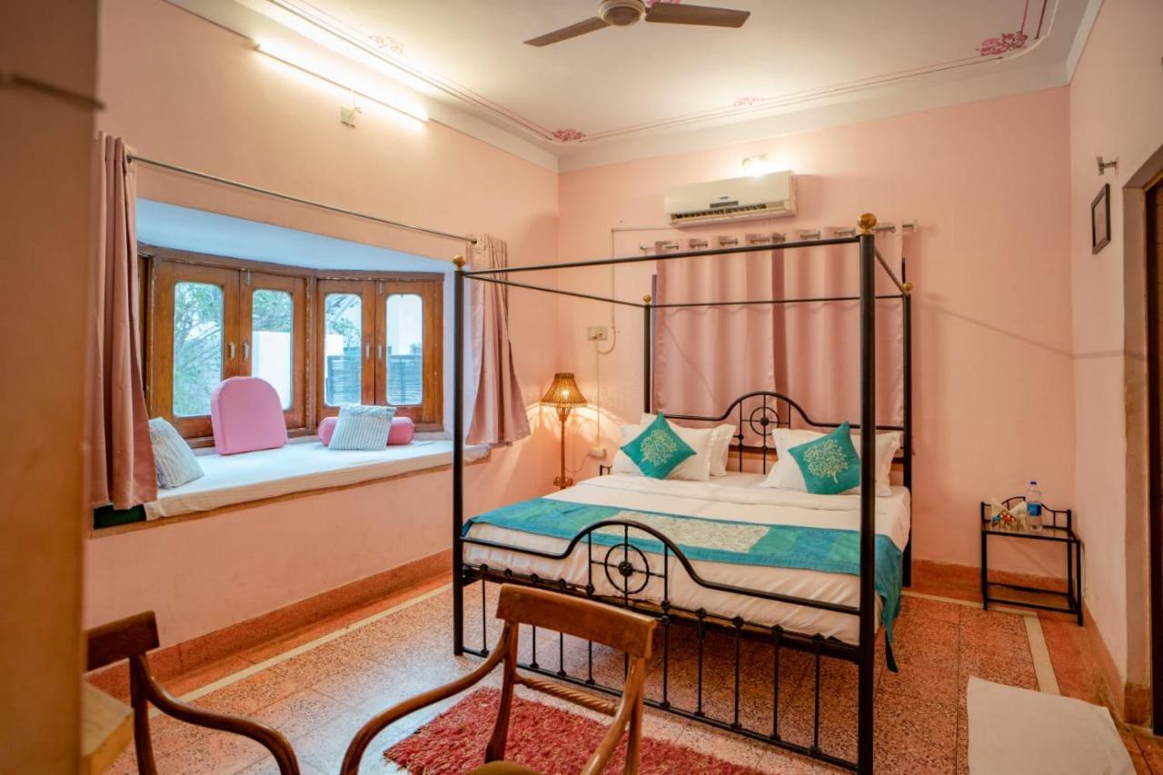 Hotel Ambavgarh Palace Udaipur Bagian luar foto