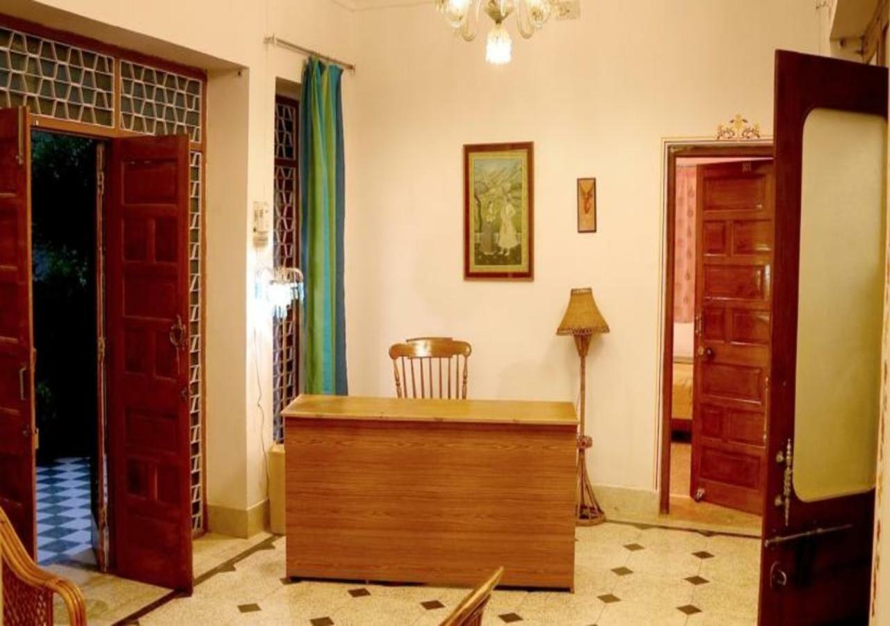 Hotel Ambavgarh Palace Udaipur Bagian luar foto